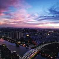 在中山！出門口就是岐江公園的民宿，被我找到了！