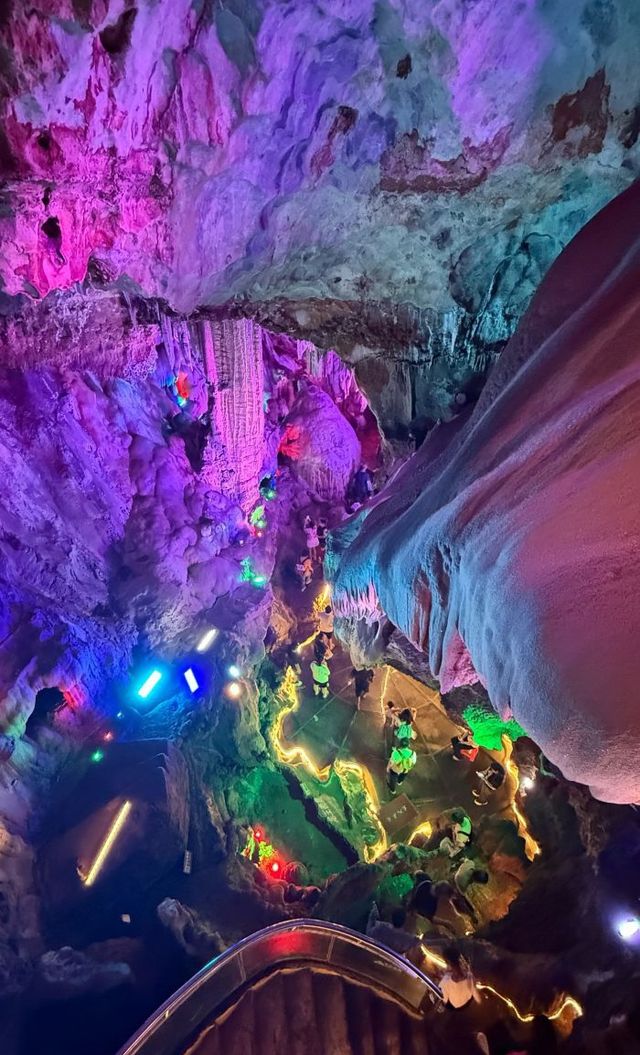 喀斯特奇觀神秘洞穴