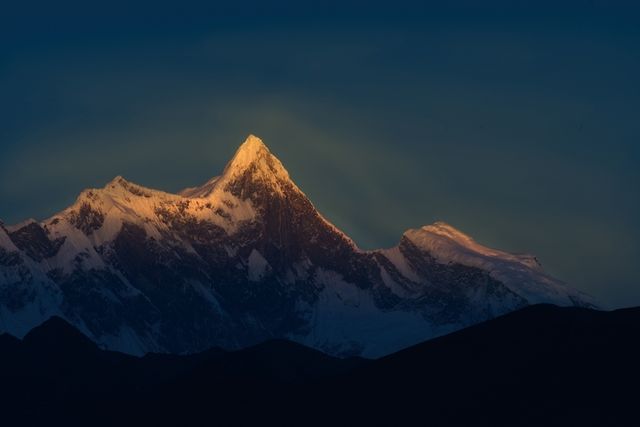 藏地秘境！與雪山共舞的極致浪漫