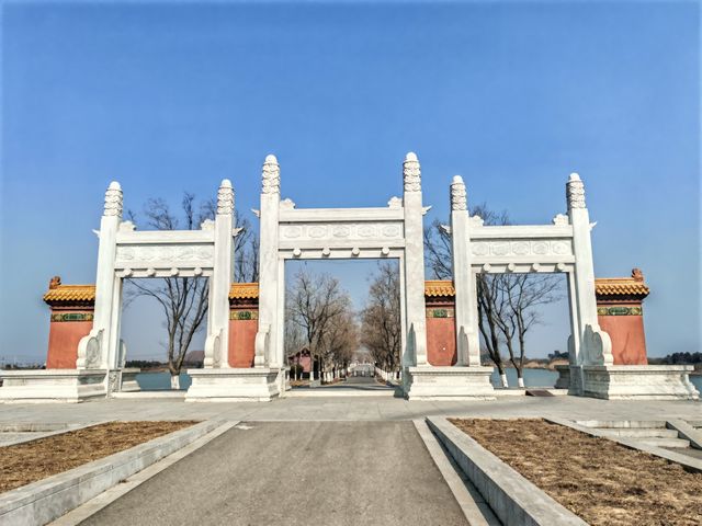 明祖陵神道石刻及陵冢玄宮