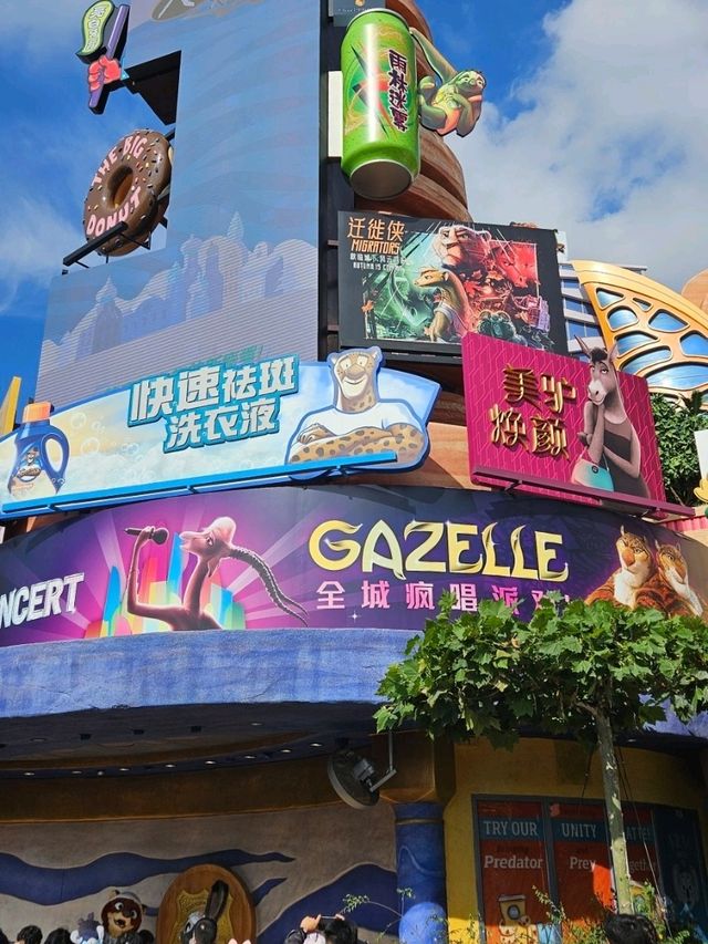 Disney Dreams Unleashed: Shanghai’s Ultimate Adventure Park! 🎢✨