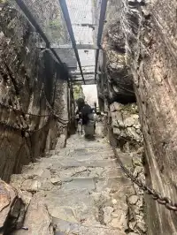 登頂梵淨山坐了最暈車的景交車