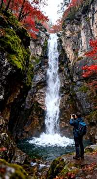 南津關秋冬開掛！徒步穿紅葉秘境，冰瀑藏著峽谷慢時光