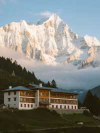 夏日梅里雪山親子遊！既下山梅里酒店，邂逅日照金山