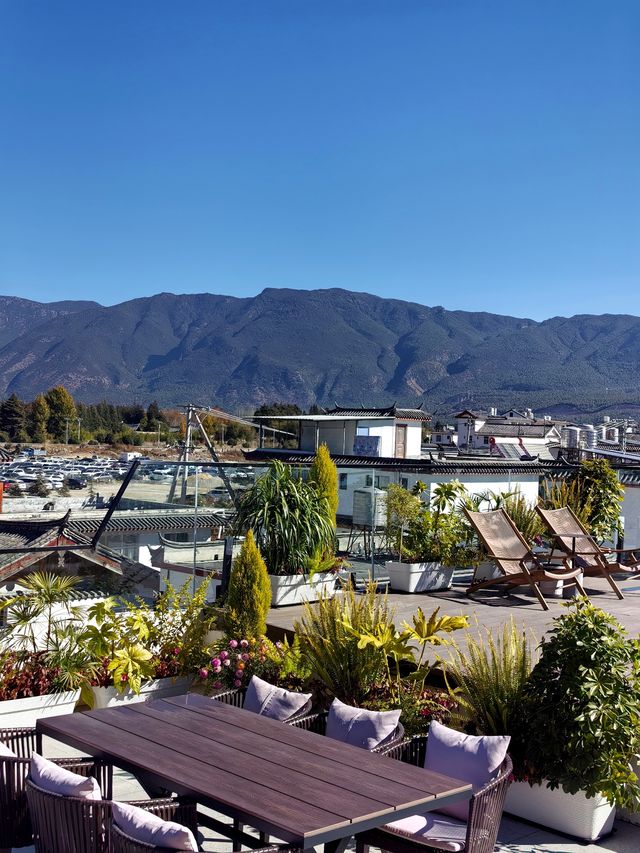 雪山窗景民宿躺平指南 雪山窗景民宿躺平指南