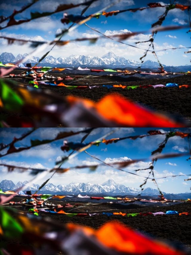 當雪山碰上經幡,靈魂碰上祝福 當雪山碰上經幡,靈魂碰上祝福