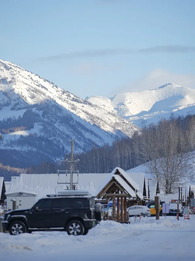 禾木的雪在發光|民宿把雪山鑲進了窗台 禾木的雪在發光|民宿把雪山鑲進了窗台