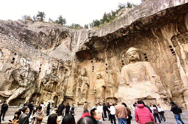 中國四大石窟之首——龍門石窟 中國四大石窟之首——龍門石窟