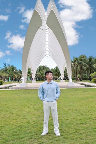 No exaggeration!! This must be the ceiling of a hotel in Haitang Bay, Sanya!!!