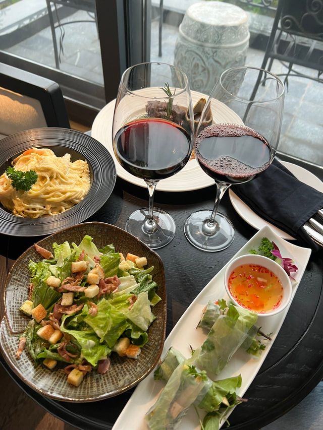 “精華河內大酒店：從這裡開啟河內探索之旅”  酒店：精華河內大酒店  地址：38A Tran 