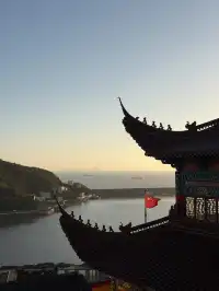 白天濟州島,晚上聖托里尼的神仙小鎮