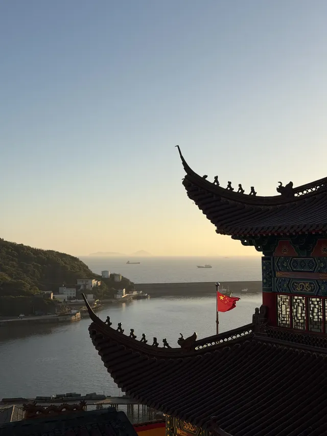 白天濟州島,晚上聖托里尼的神仙小鎮 白天濟州島,晚上聖托里尼的神仙小鎮