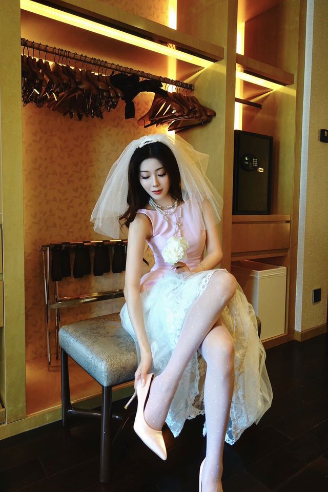 我在現實裡租借了一天,短暫地成為夢中婚禮的主角 我在現實裡租借了一天,短暫地成為夢中婚禮的主角