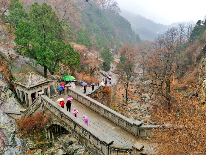 泰山、泰山に登れば天下が小さく見える | Trip.com 泰安