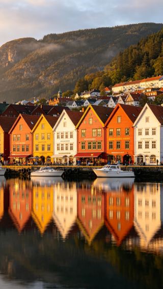 Bergen Day Walk Itinerary | Stroll through the Old Town and unlock the gentle, vibrant romance of Northern Europe