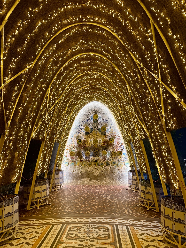 คาซ่า บาตโย: สัมผัสความมหัศจรรย์แห่งสีสันและแสงเงาของเกาดี้