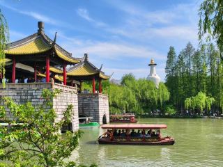 🌕A Mid-Autumn Festival Stroll in Jiangnan | A Twin-City Tour of Yangzhou Gardens & Zhenjiang River! A Journey Through Suzhou Charm with Morning Tea and Gardens