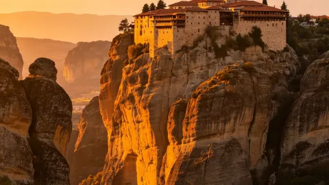 Meteora, Greece | A real-life "Castle in the Sky," ancient monasteries on cliffs — traveler post in Athens