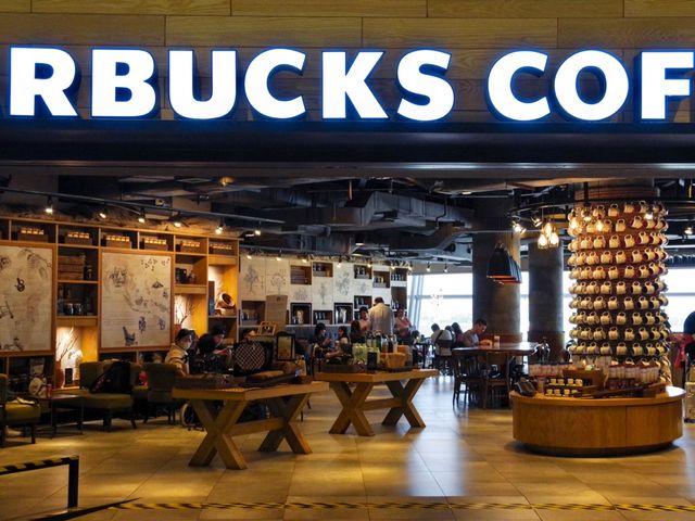 【マレーシア・クアラルンプール】空港のスタバでブレイクタイム☕️