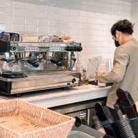 อารักษา คาเฟ่ ร้านกาแฟ ในวัดเจดีย์หลวง