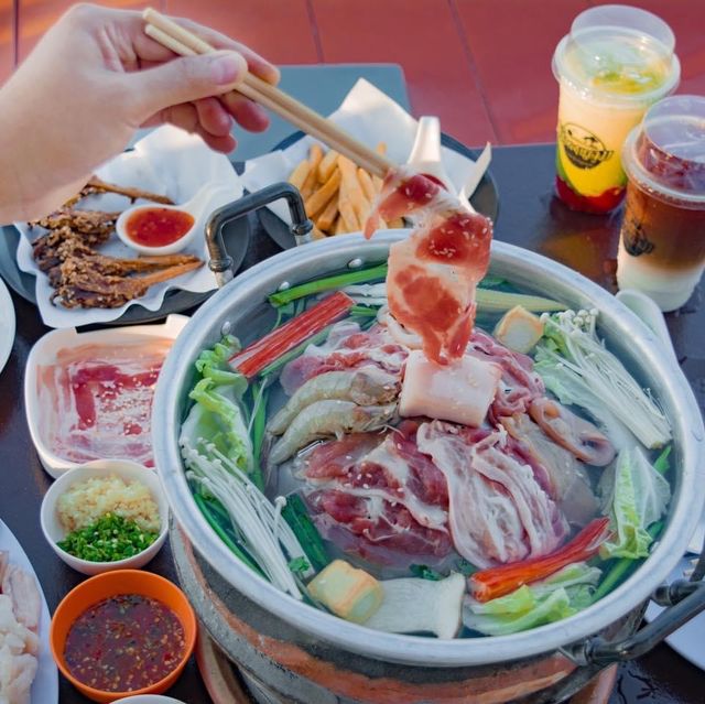 บึงดอนตูม คาเฟ่ หมูกระทะ 