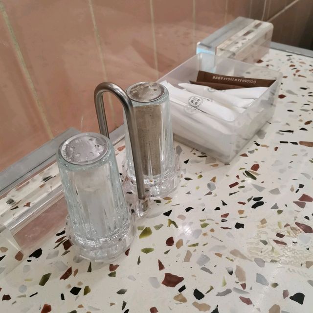 水準高茶餐廳