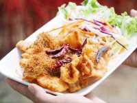 The Aileen Cafe | คาเฟ่ต้นตาลฟีล On the Beach🌴