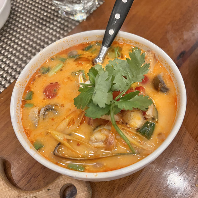 元朗Yoho貼地嘅特色餐廳