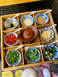 【人氣火鍋店】玲瓏浮凸花膠雞湯鍋，日本廣島蠔