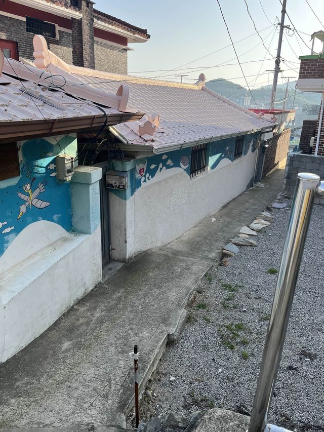 아기자기한 벽화가 예쁜 고소동 벽화마을