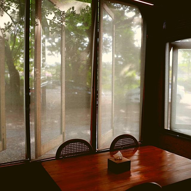 🏞️ กาแฟใต้ต้นไม้