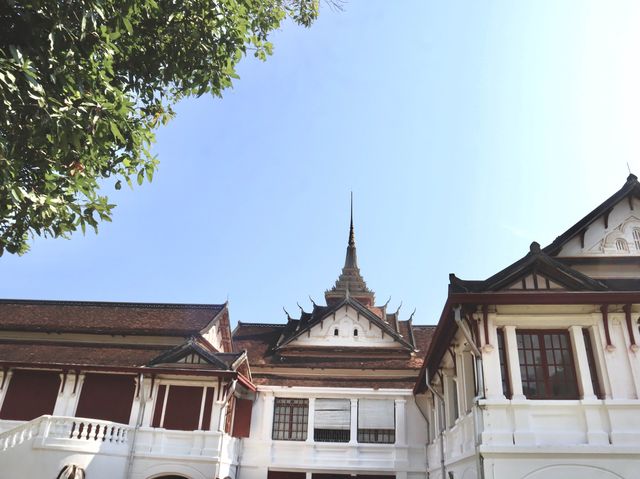 ชมที่พักกษัตริย์ลาวสมัยก่อนพร้อมเรื่องราวน่าสนใจ