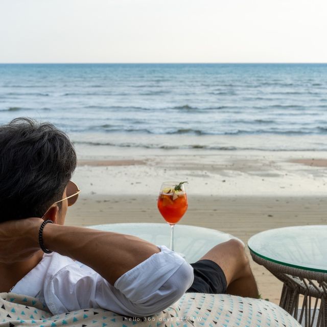 เปลี่ยนหน้าร้อนให้เป็นน่ารัก กับ REEVE Beach Club 
