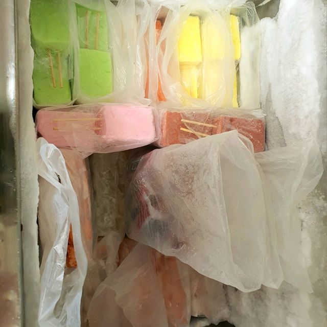 ไอศกรีม ตราจรวด 🚀 ชุมชนเก่าริมน้ำจันทบูร