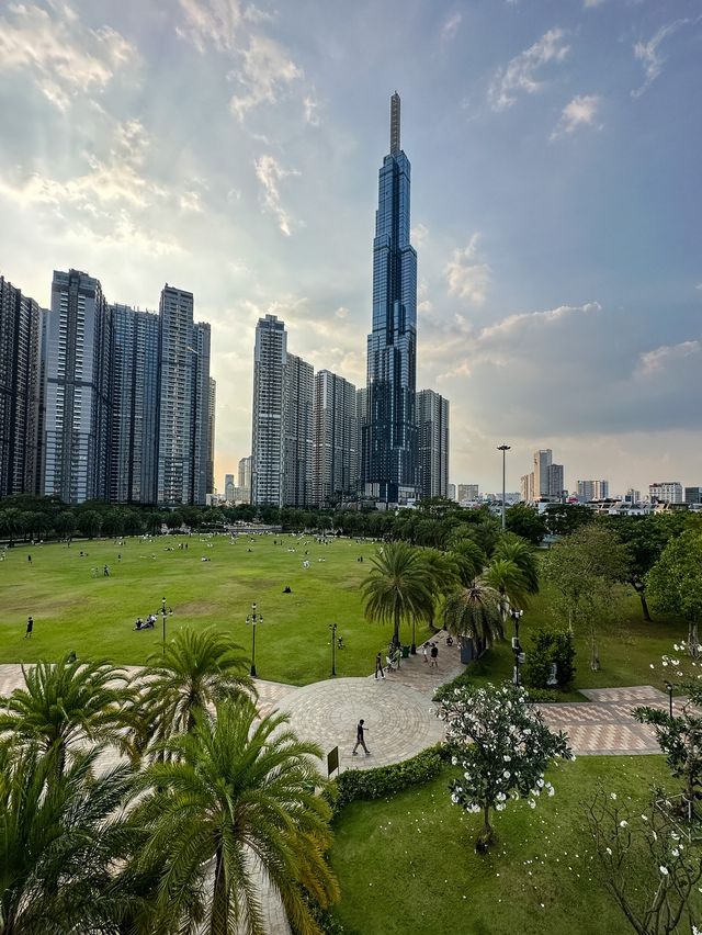 Vinhomes Central Park and Landmark 81 