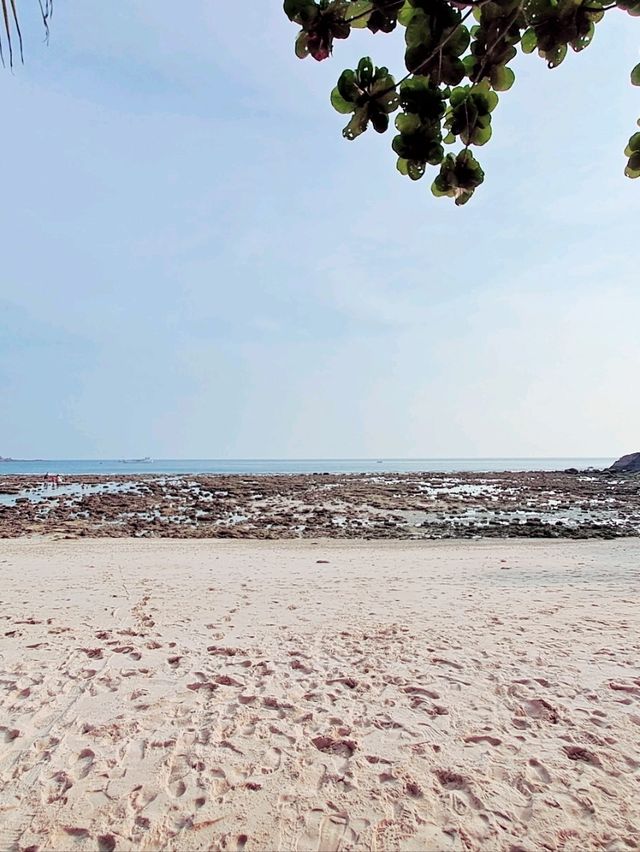 หาดเมอร์ลิน หาดลับที่ไม่ลับ แต่ส่วนตัวมากๆ