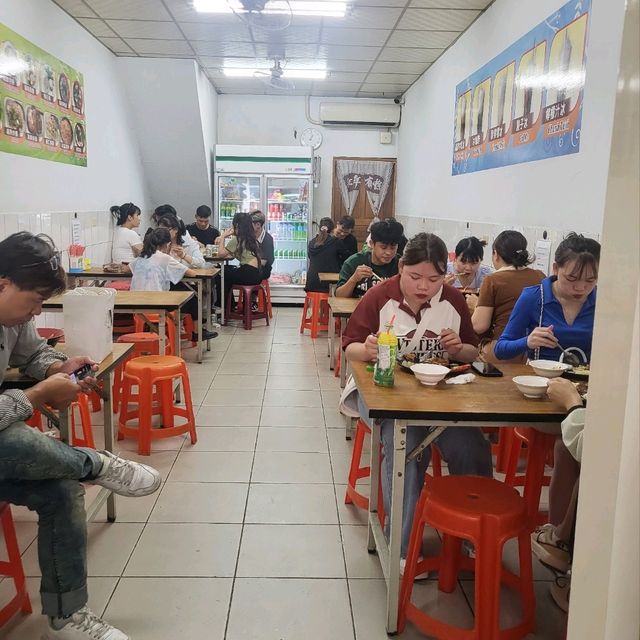 台中火車站附近～越南平價巷弄美食