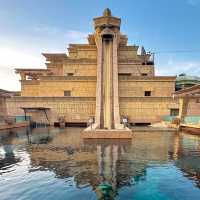 Aquaventure: A Waterpark Oasis