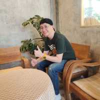 โรงคั่วกาแฟ เฉด ออฟ บราวน์
