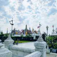 ไหว้ศาลหลักเมืองกรุงเทพ เสริมสิริมงคล