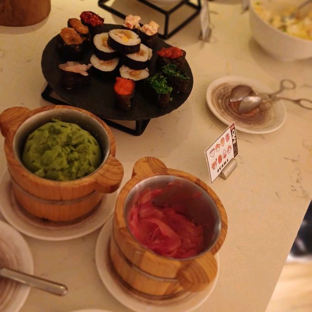 萬怡酒店 ！海！陸！空！自助午餐！