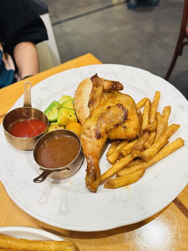 📍佐敦人氣西餐廳😋套餐CP值高🤑食物高質甜品出色👍🏻