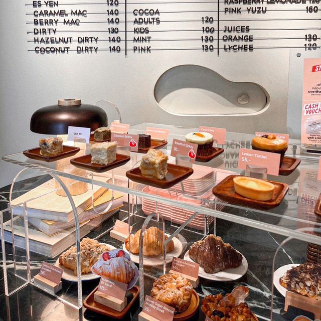 คาเฟ่สุดชิค ณ พัทยากลาง - Loaf