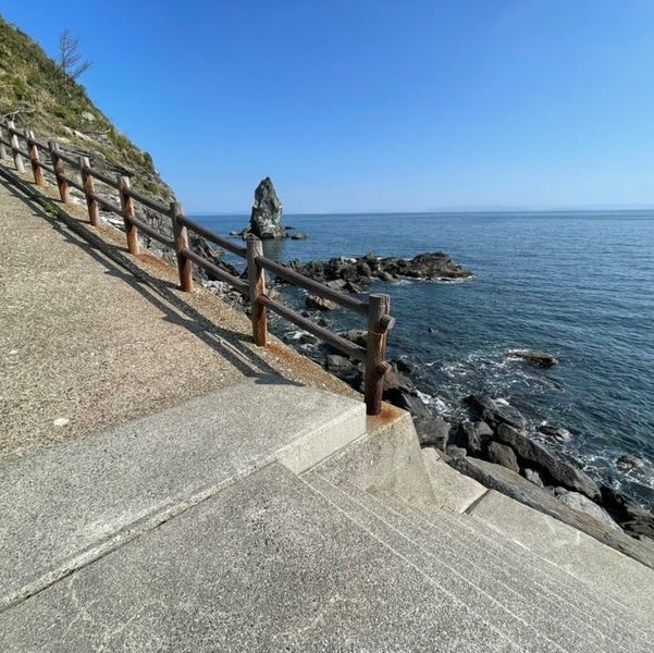 【上立神岩/兵庫県】沼島に聳え立つシンボル