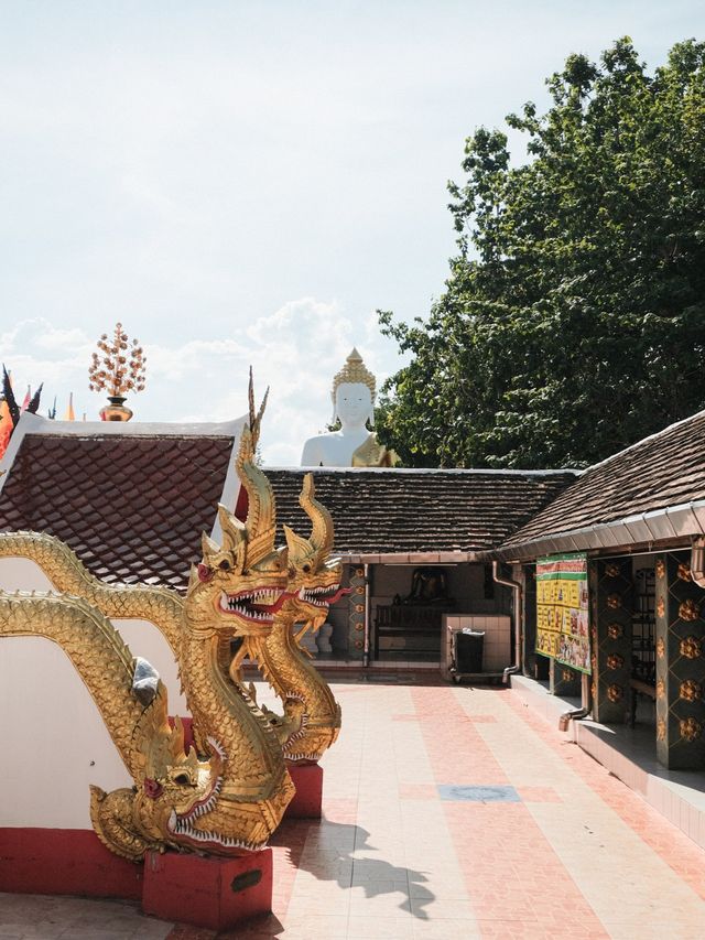 วัดพระธาตุดอยคำ (Wat Phra That Doi Kham)