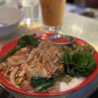 米芝蓮人氣泰國菜！泰式船麵天花板