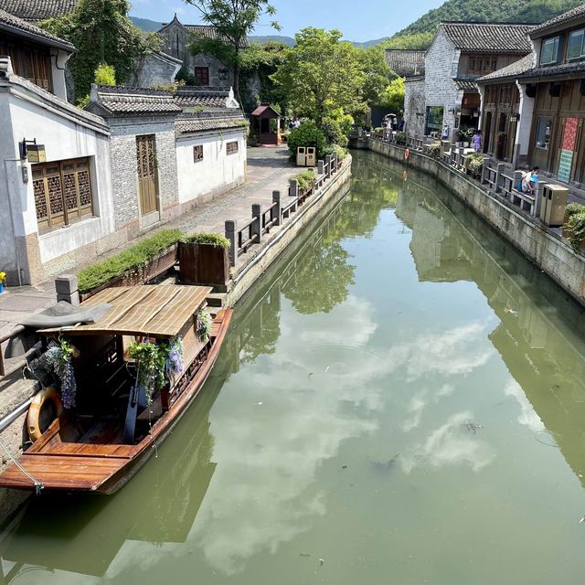 Feel young in Hanling Old Street 