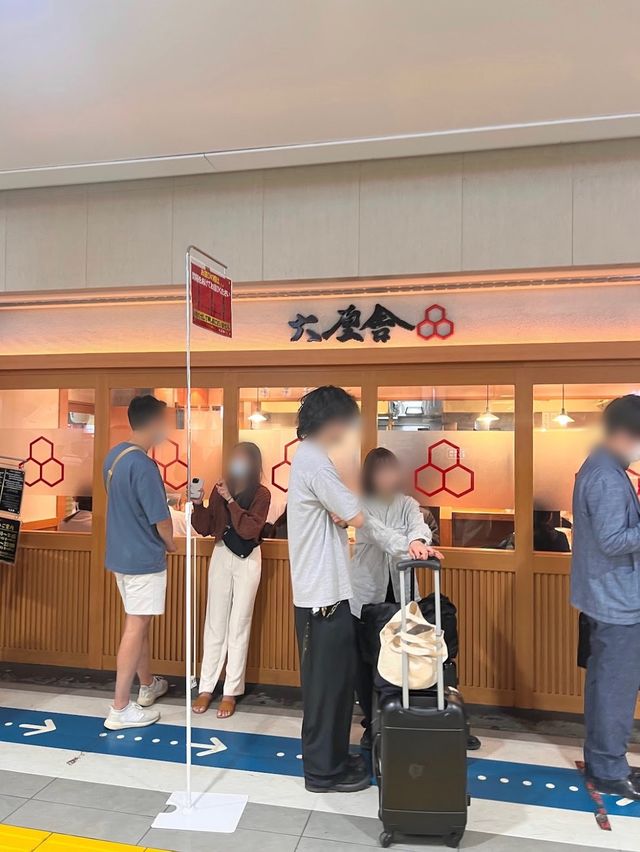 【東京駅】並んででも食べたい！行列のできる六厘舎