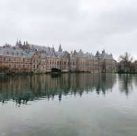 荷蘭🇳🇱海牙The Hague (Den Haag)🚶🏻‍♀️🚶🏿🚶🏻‍♂️ Hofvijver 散步看風景