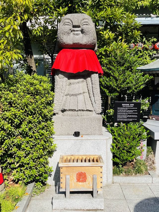 【東京都/銀座出世地蔵尊】銀座三越で見守る地蔵尊